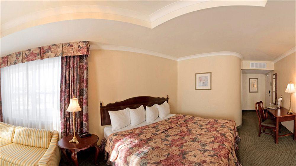 Quality Inn & Suites Garden Of The Gulf Summerside Ngoại thất bức ảnh